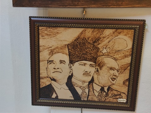 Tekerlekli Sandalyesiyle Sanatın ve Yazılımın Gücünü Gösteren Genç: Muharrem Candan’dan İlham Veren Bir Başarı Hikâyesi