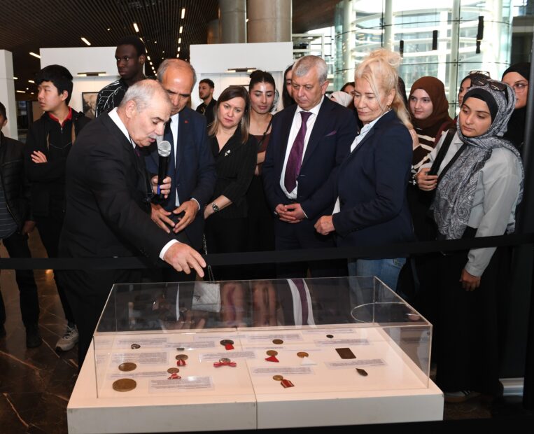 Kurtuluştan Kuruluşa Unutulmayanlar Sergisi açıldı