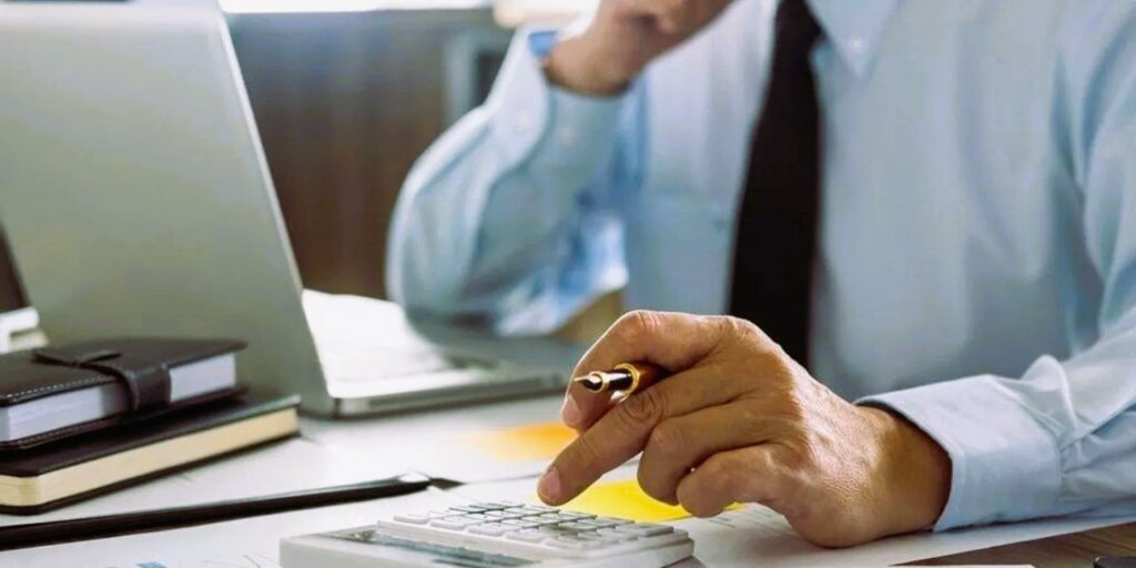 Memurlara yaş sınırı genişletildi