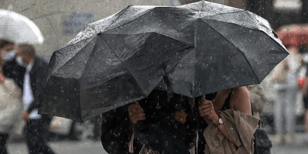 Meteoroloji saat verip kuvvetli yağış uyarısında bulundu