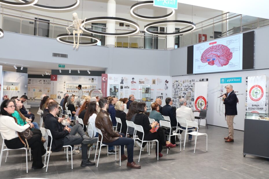 Nilüfer’de eczacılığın toplum sağlığındaki önemi konuşuldu