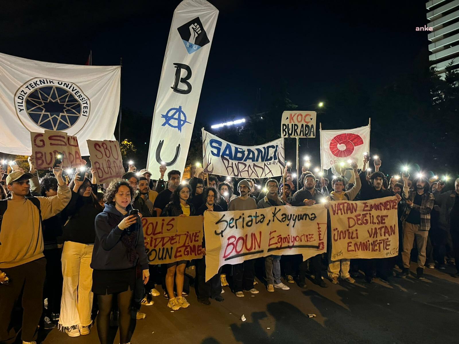 İstanbul'da Nureddin Yıldız'a Karşı Öğrenci Gösterileri ve Gözaltılar