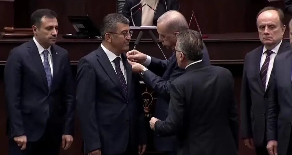 Seçmenleri yüzüstü bıraktılar!