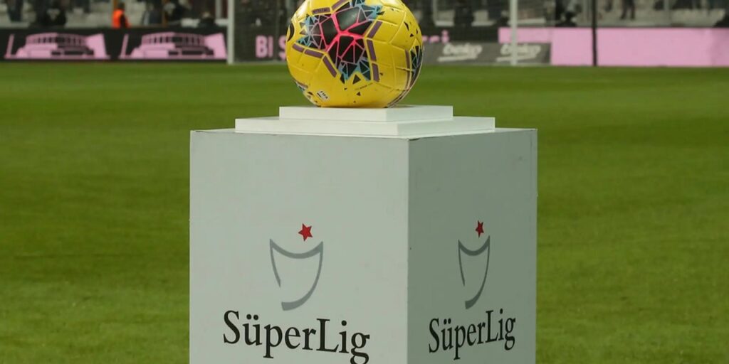 Süper Lig’de gelecek sezon mücadele edecek 18 takım kesinleşti