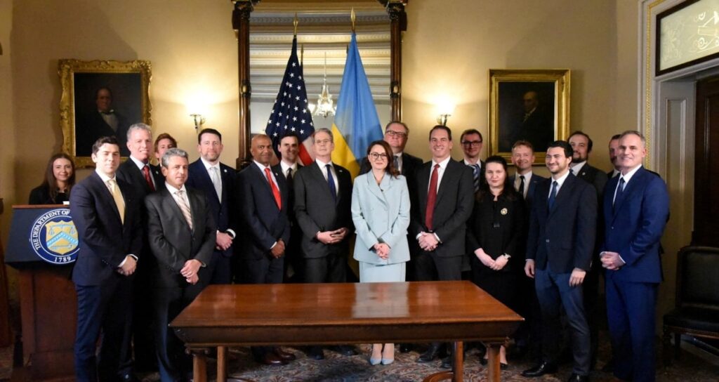 Ukrayna ve ABD, mineral anlaşmasını imzaladı