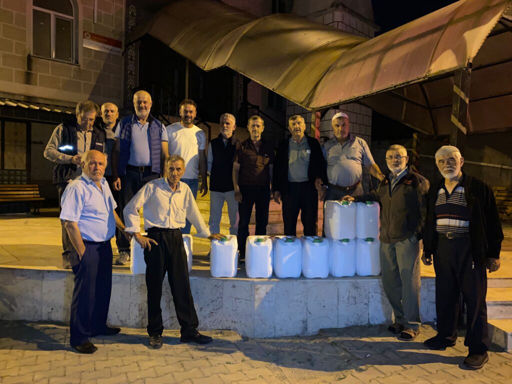 Bozbey’le Kırsala Bereket Geldi: Sıvı Gübre Dağıtımları İznik’te Başladı