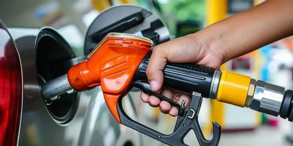 Akaryakıta zam geldi! Benzin 50 TL’yi aştı