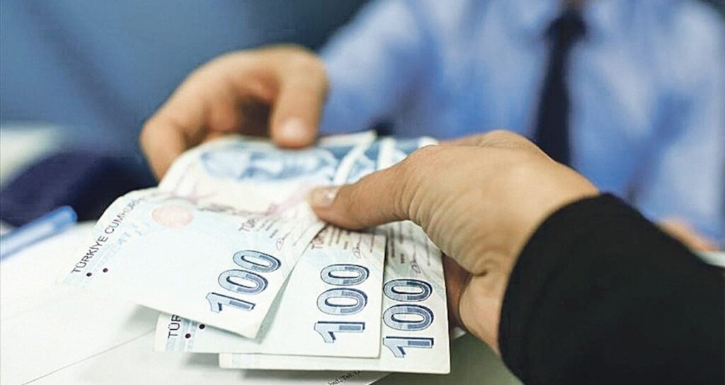 Banka hesaplarını kontrol edin! Binlerce kişiye ödemeler yatırılmaya başladı