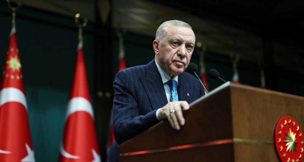 Erdoğan’ın ömür boyu cumhurbaşkanlığına yüzde 70 karşı