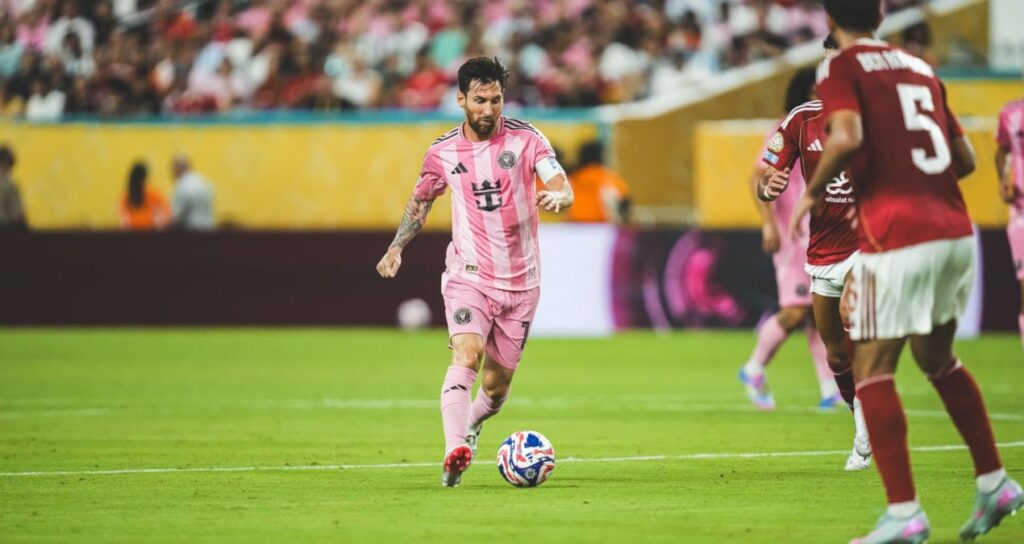 FIFA Kulüpler Dünya Kupası sessiz başladı