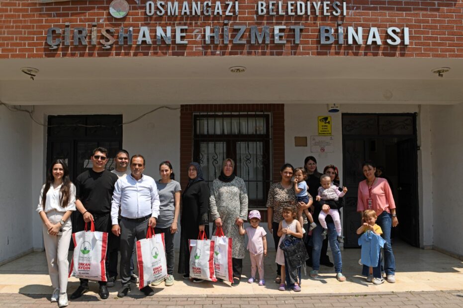 Osmangazili çocuklar bayram sevincini erken yaşadı