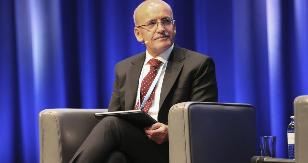 Şimşek: Enflasyonun düşmesi demek fiyatların düşmesi demek değil