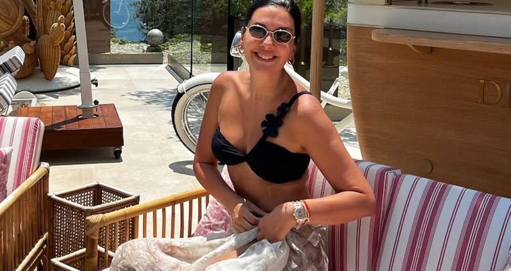 Ünlü oyuncu 8 ayda 25 kilo verdi, bikinili pozlarını yayınladı