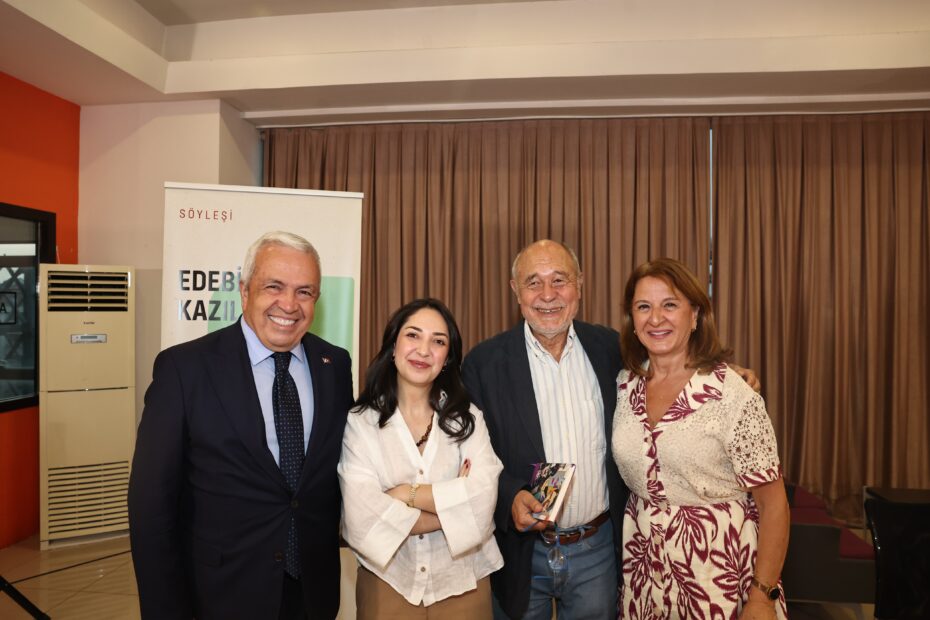 Usta yazar Gündüz Vassaf okurlarıyla buluştu