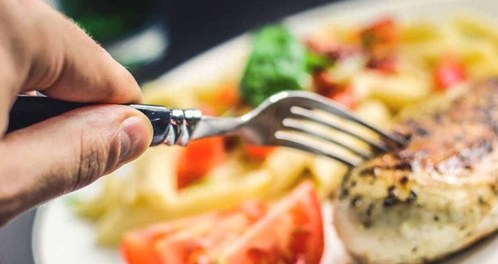 Yazın bu yiyecekleri asla tüketmeyin