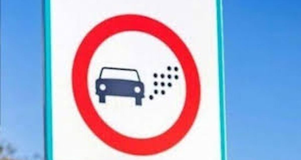 Yeni trafik levhası tanıtıldı: İşte anlamı