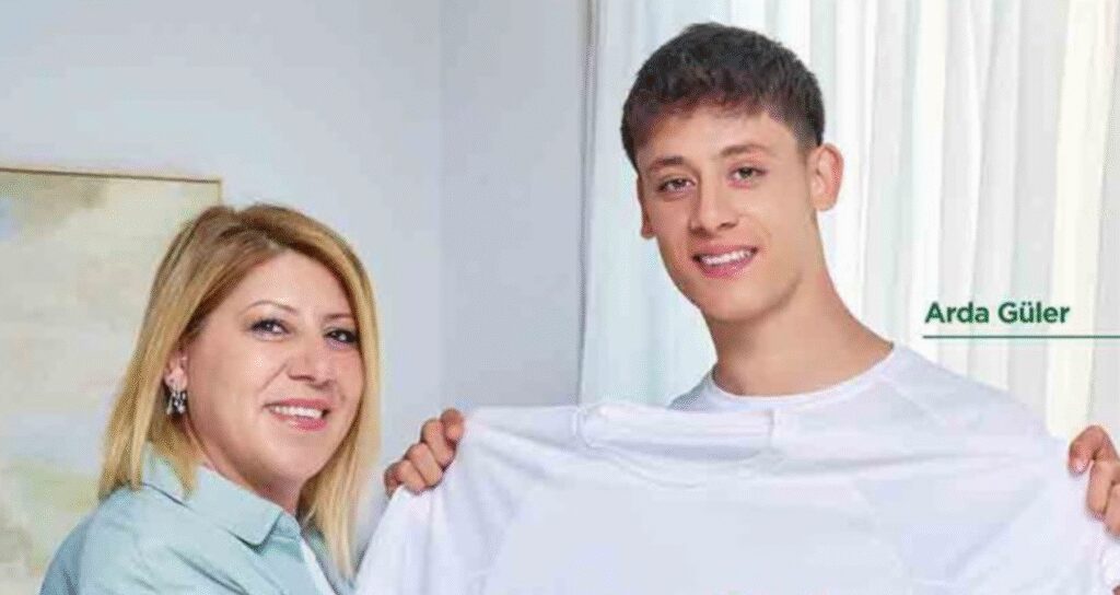 Arda Güler annesiyle birlikte reklam yıldızı oldu