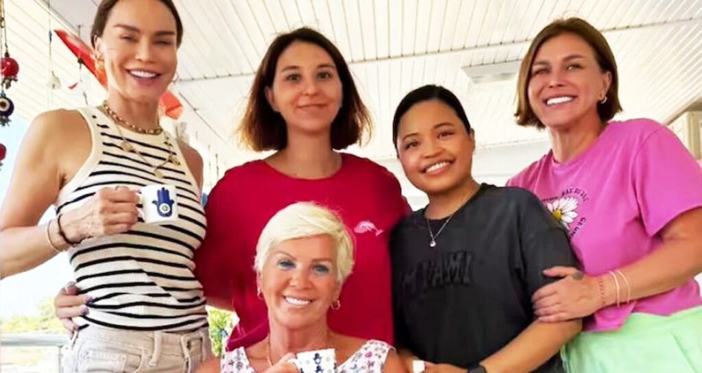 Ebru Şallı’nın annesi ile fotoğrafları büyük ilgi gördü