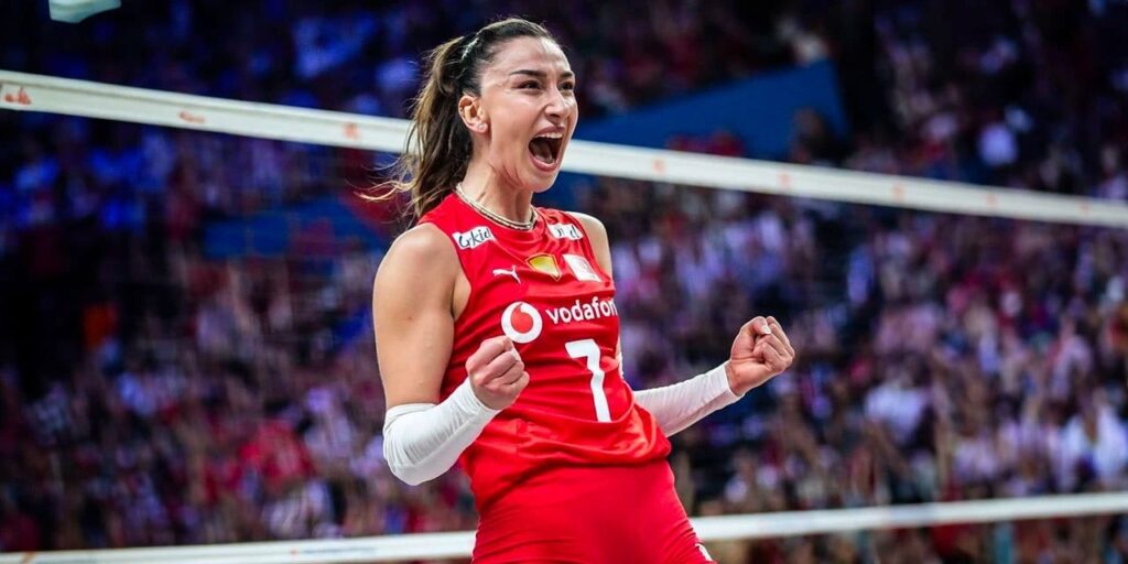 Hande Baladın dev anlaşmaya imzayı attı