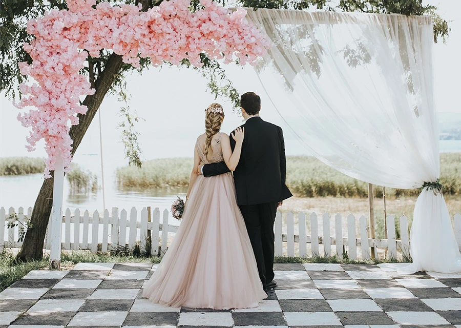 Mevlüt Yücesan Dünyaevine Girdi: Anlamlı Düğünde Türk Bayrağı Hediye Edildi