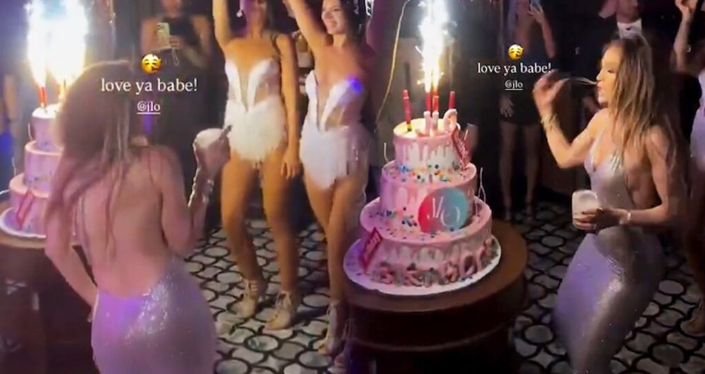 Jennifer Lopez, 56’ncı yaşını Antalya’da özel odasında çılgınca kutladı