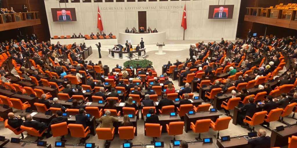 Milli bayram teklifine AKP-MHP oylarıyla ret