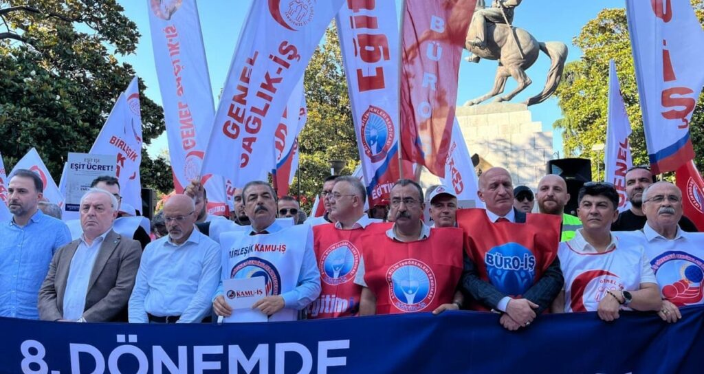 Ülkenin itibarı saraydaki uçak sayısıyla ölçülmez