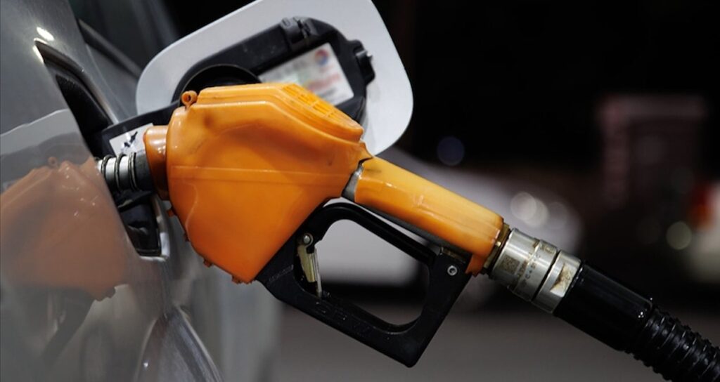 Akaryakıta bir zam daha geliyor