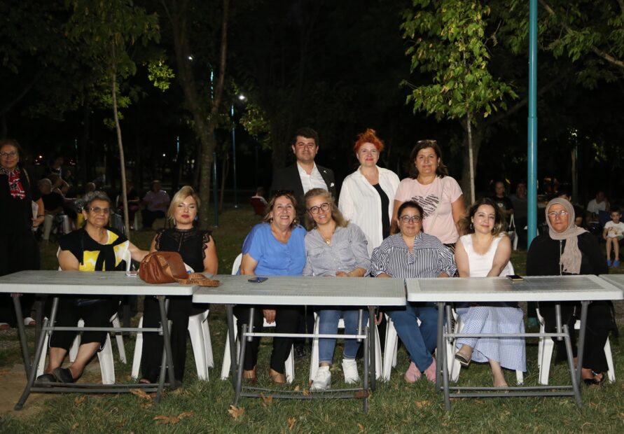 Ataevler Mahallesi’nde renkli gece