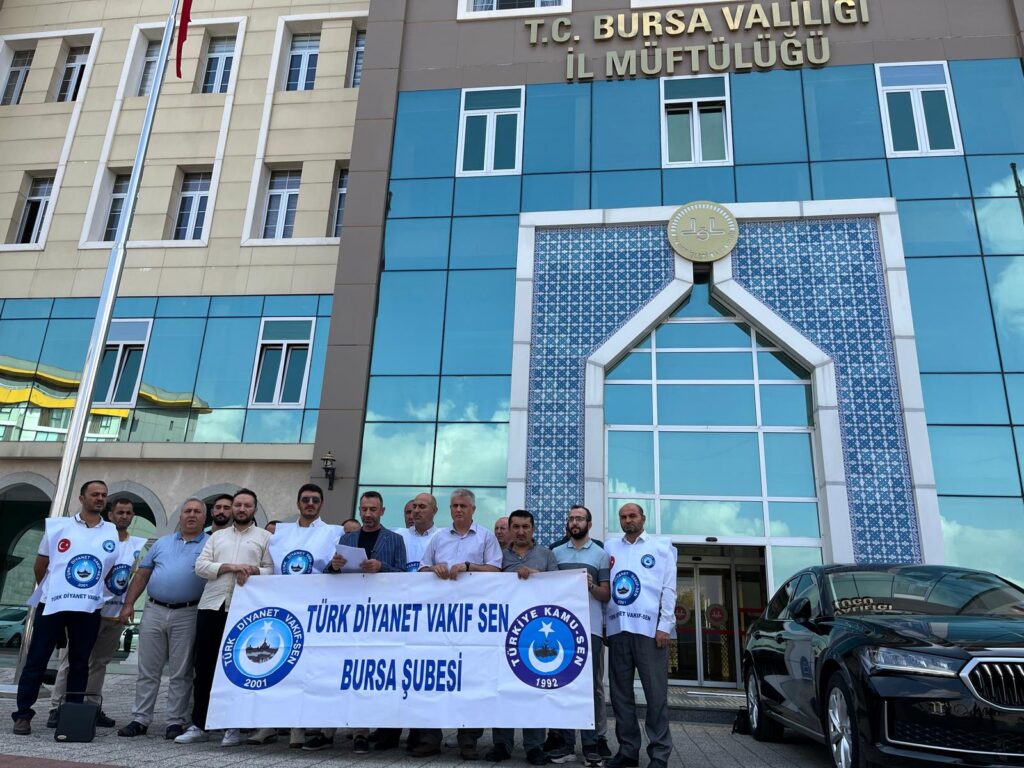 Cumhuriyet Tarihinde Bir İlk! “Din Görevlilerinin Haklarını Gasp Ettirmeyiz!”