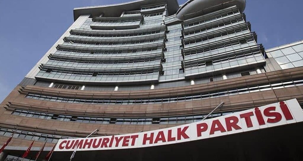CHP’de gençler il başkanlıklarına talip