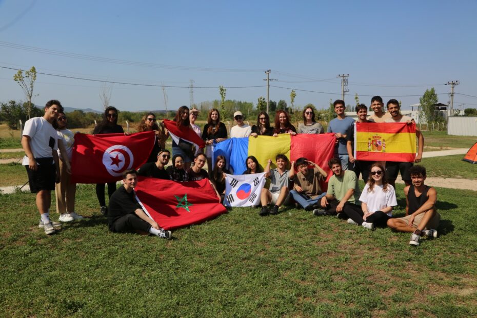 Dünya gençleri Fadıllı’da buluştu  