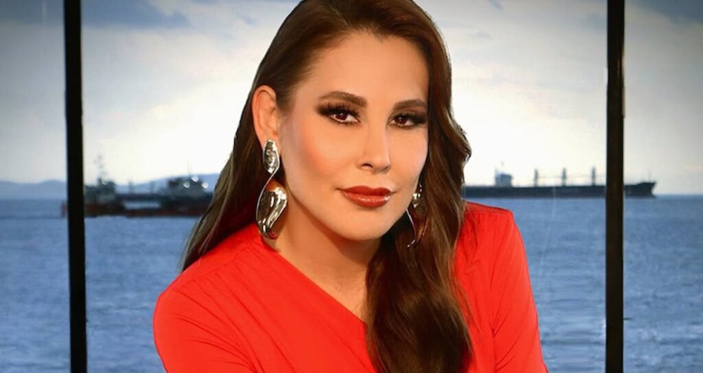 Funda Arar yeni imajıyla bambaşka birine dönüştü