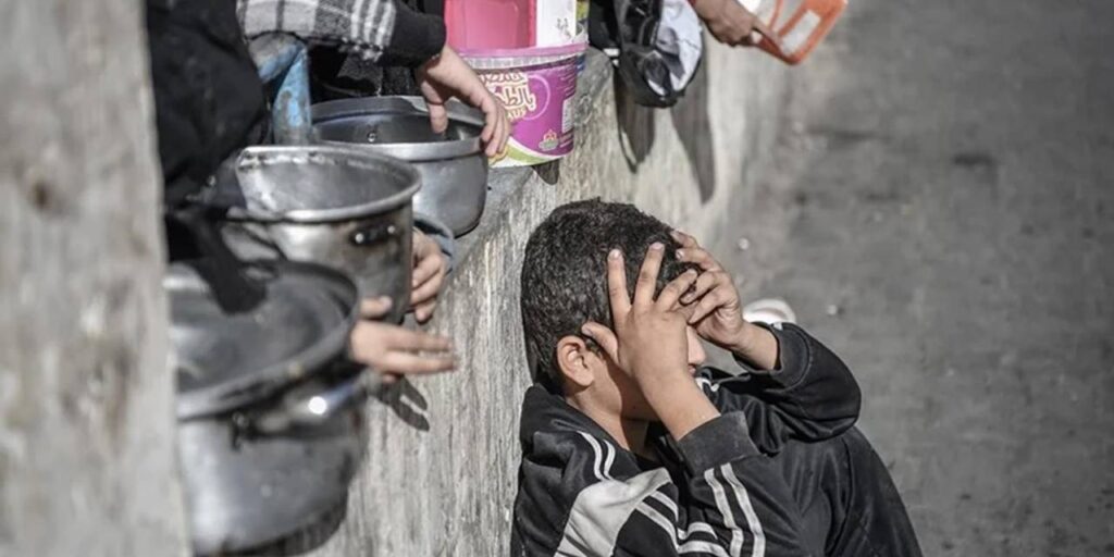 Gazze’de son 24 saatte 11 Filistinli daha açlıktan hayatını kaybetti
