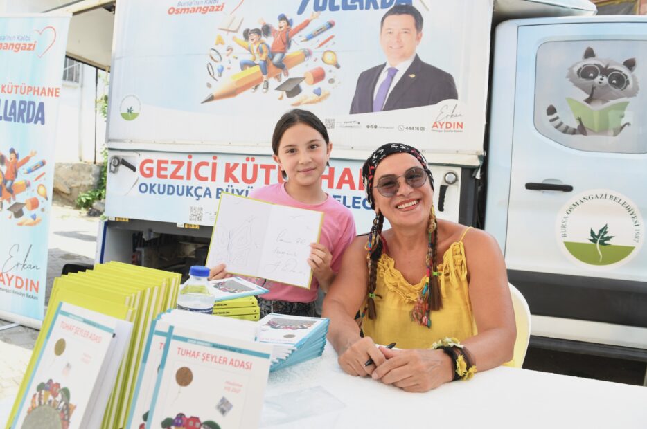 Gezici Kütüphane çocukları bilgiyle donatıyor