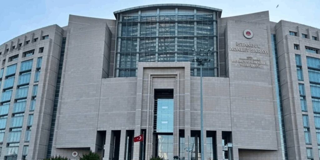 İBB operasyonlarında gözaltına alınan 13 kişi adliyeye sevk edildi