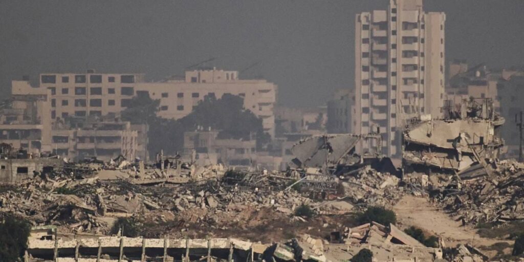 İsrail ordusu Gazze’yi vurdu