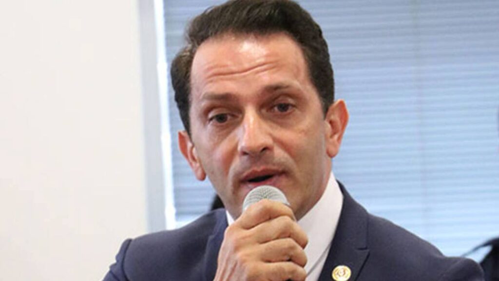 Mücahit Birinci’den Özgür Özel’e küstah tehdit