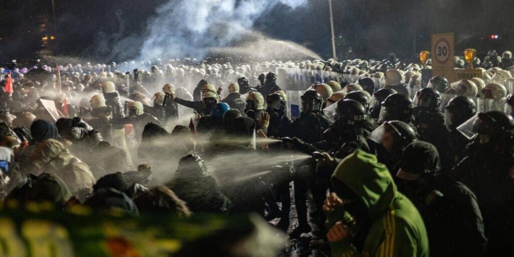 Saraçhane’deki duvar yazısı nedeniyle iki kişiye “Cumhurbaşkanına hakaret” davası