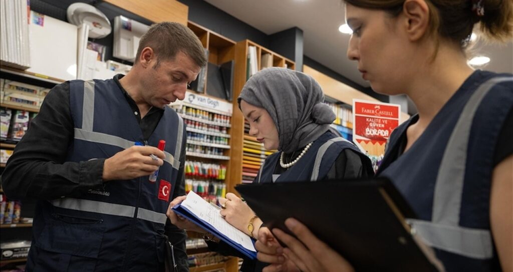Ticaret Bakanlığı okul ürünlerini denetledi