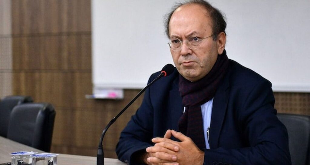 Yandaş yazardan laikliği hedef alan sözler!