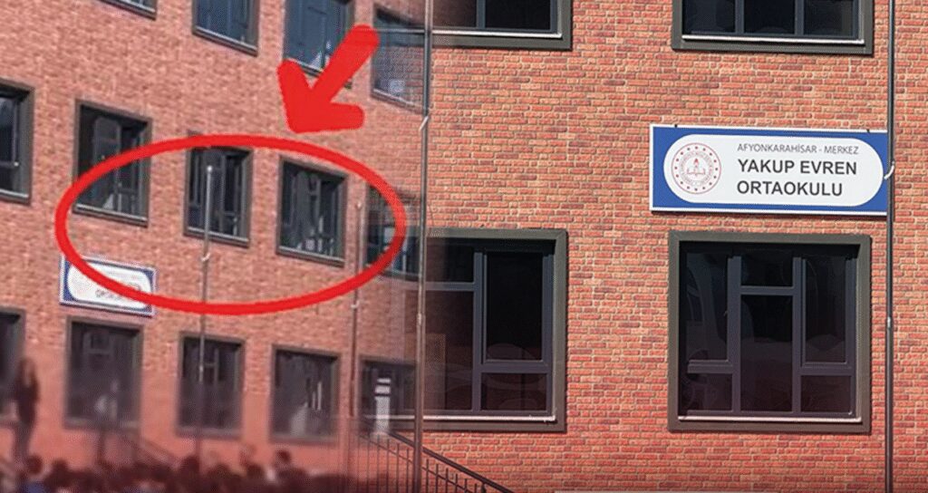 Bu nasıl okul! Ne bayrak var ne de Atatürk