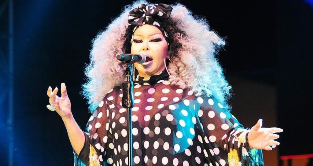 Bülent Ersoy’dan yakışıklı erkeklere davet!