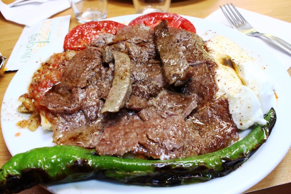 Bursa’da Yaşayıp Hâlâ Bursa Kebabı Yemeyen Var mı?