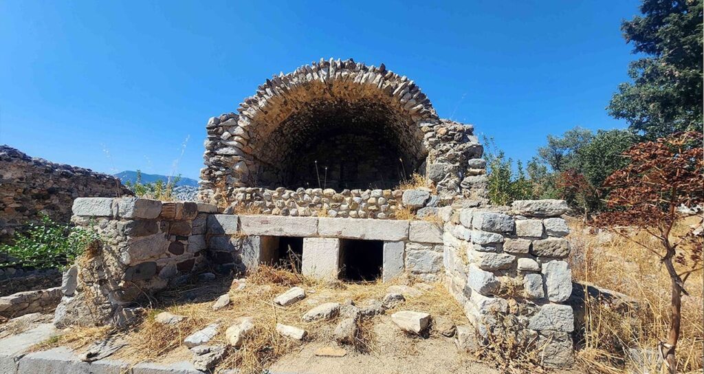 Büyük İskender’in teslim alamadığı tarihi yer çöplük ve tuvalet haline geldi