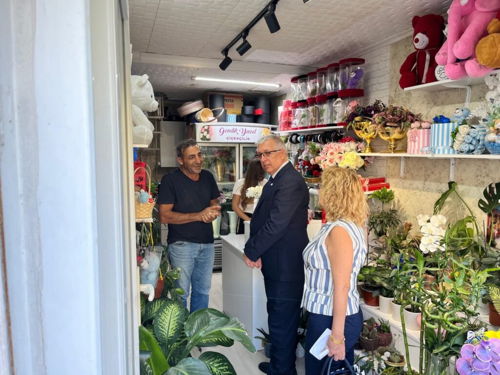 İYİ Parti Gemlik İlçe Teşkilatı’ndan Dereboyu Esnafına Ziyaret: “Esnafın Derdi, Gemlik’in Derdi”