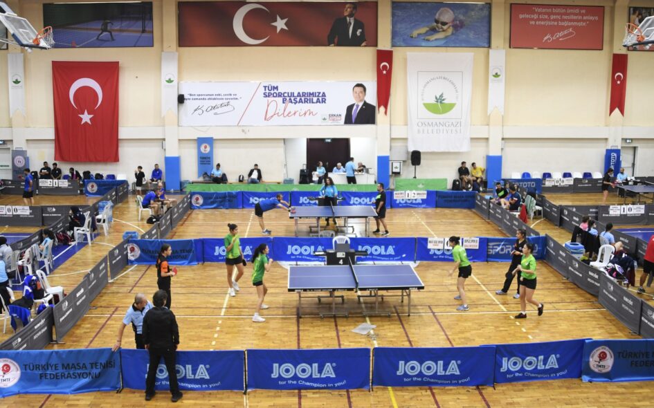 Osmangazi Belediyesi masa tenisine ev sahipliği yaptı