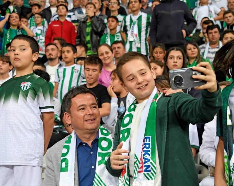 Osmangazi’nin Miniklerinden Bursaspor’a Büyük Destek