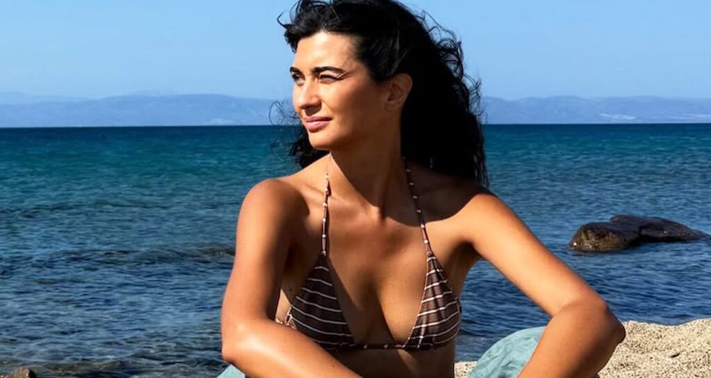 Tuba Büyüküstün ‘Sultana’da direk dansçısını canlandıracak