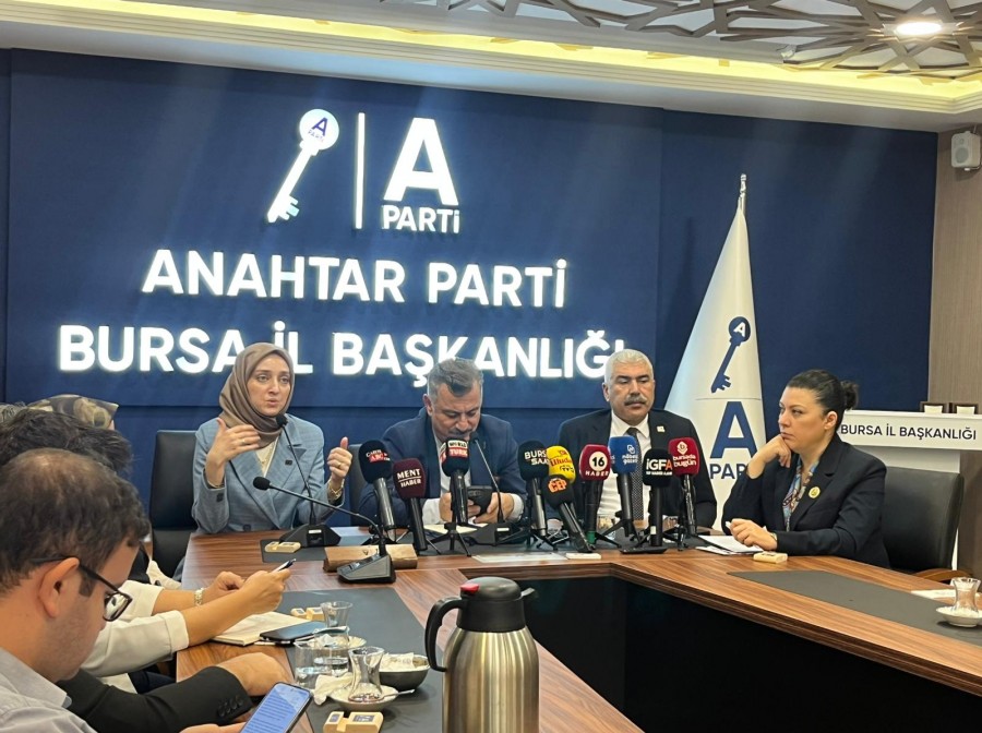 Anahtar Parti Genel Başkan Yardımcısı Beril Gümüş: iktidar kadına şiddeti politikleştirdi